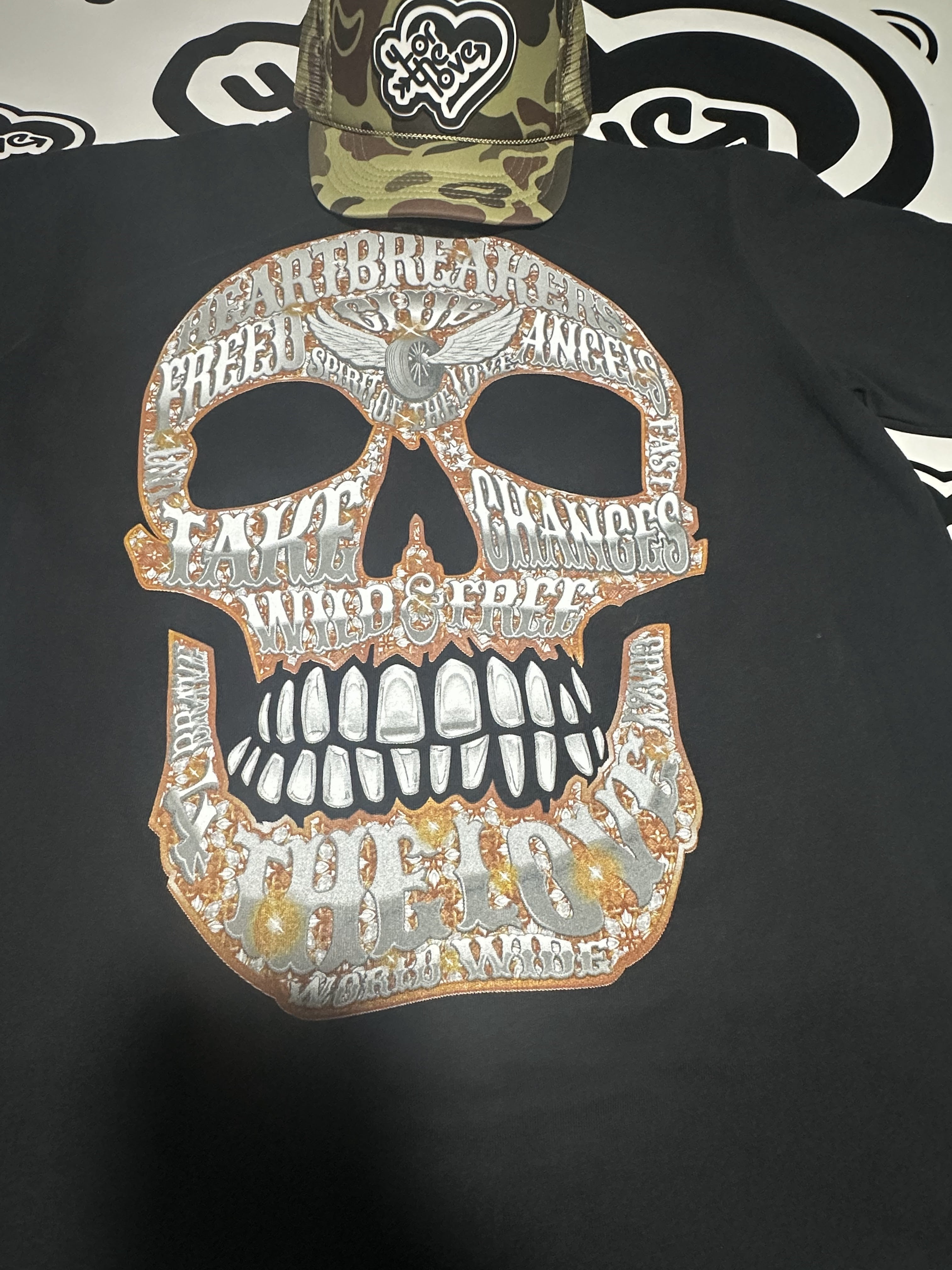 LONG SLEEVED LOVE SKULL