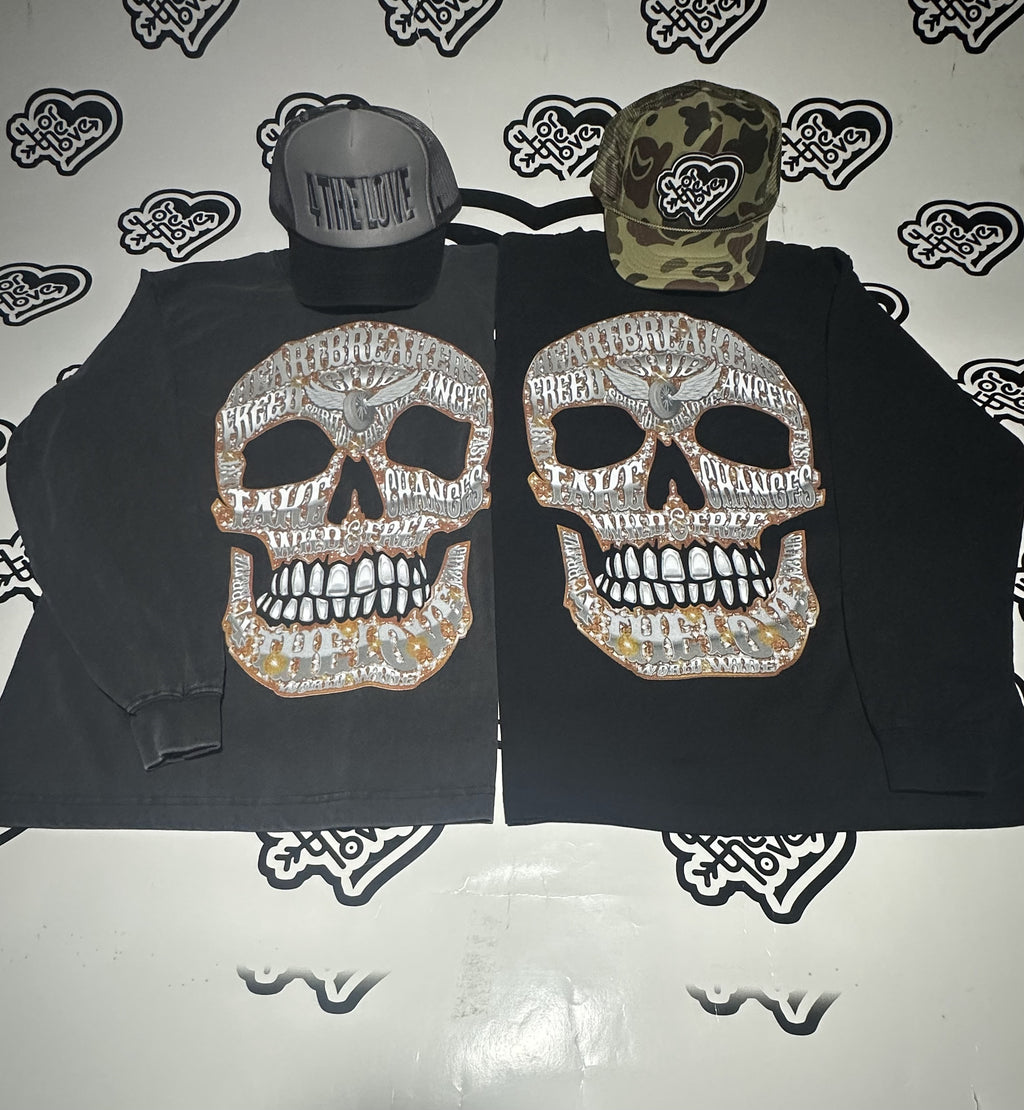LONG SLEEVED LOVE SKULL